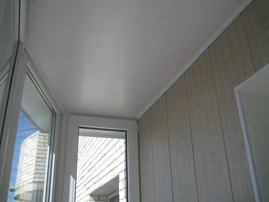 Отделка балкона под ключ